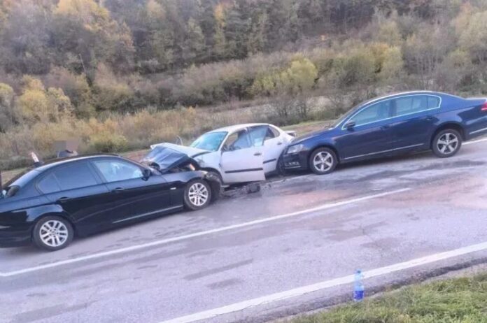 Muškarac iz Donjeg Vakufa preminuo nakon saobraćajne nesreće na prevoju Komar - Facebook Mjesto saobraćajne nesreće na prevoju Komar