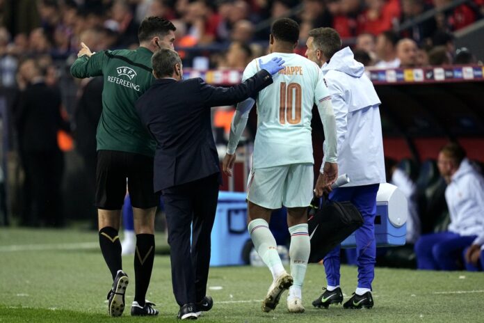 Kylian Mbappe u dresu Real Madrida tokom fudbalske utakmice Kylian Mbappe u dresu Real Madrida tokom fudbalske utakmice