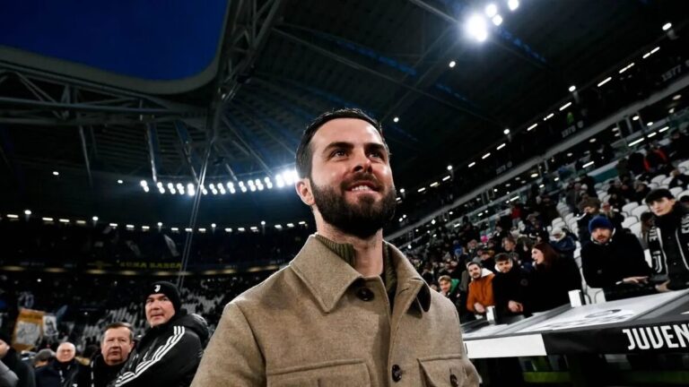 Miralem Pjanić tokom fudbalske karijere