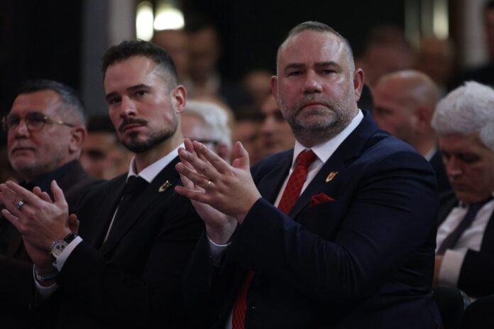 Ismir Mirvić obraća se gostima na svečanosti 80. rođendana FK Sarajevo u Vijećnici