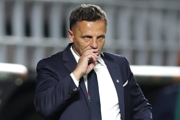 Mario Kovačević na klupi Dinama nakon poraza od NEC Nijmegena Mario Kovačević na klupi Dinama nakon poraza od NEC Nijmegena