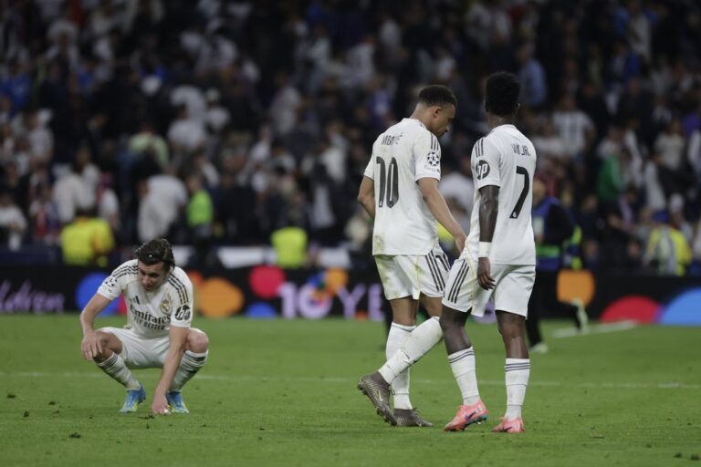 Kylian Mbappe i Vinicius Junior u dresovima Real Madrida