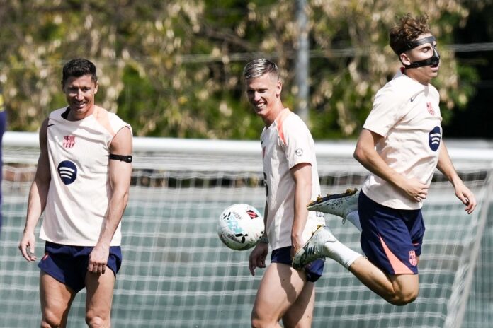 Dani Olmo u dresu Barcelone tokom fudbalske utakmice