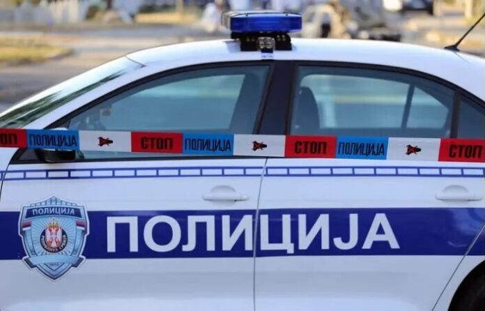 Napad na studente u Ubu prekinuo slavlje nakon izbora - Facebook Policija nakon napada na studente i građane u Ubu