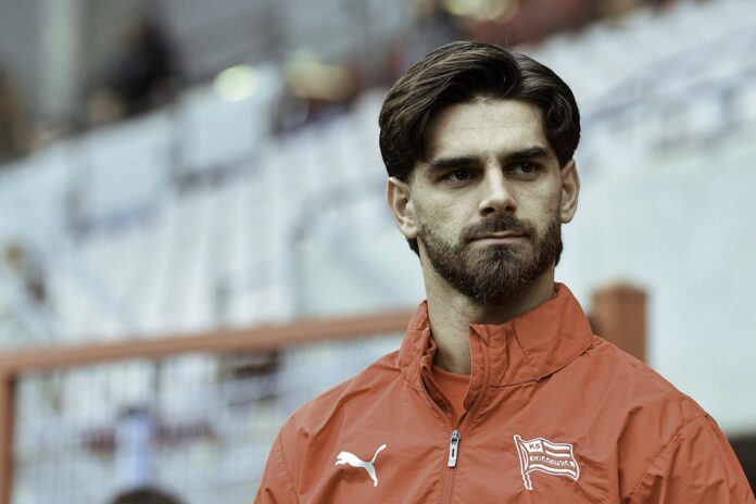 Ajdin Hasić u dresu Cracovije tokom utakmice