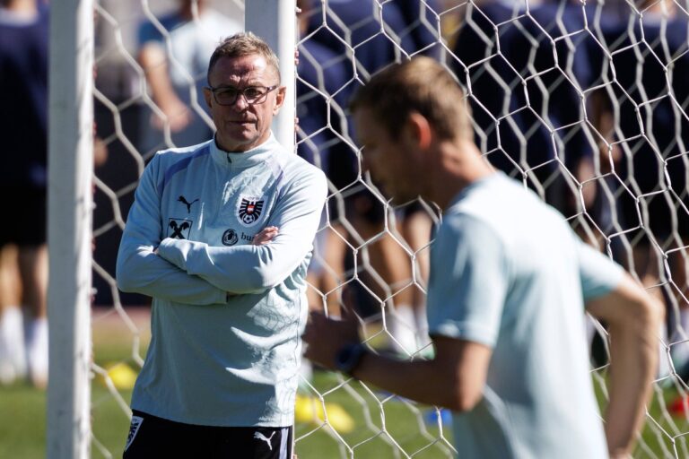 Ralf Rangnick na stadionu Fadil Vokrri u Prištini