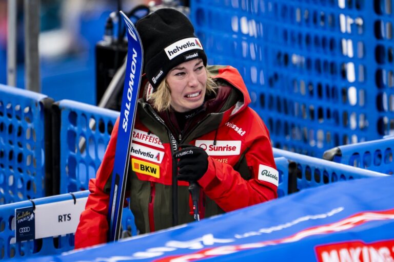 Michelle Gisin na skijaškoj stazi tokom takmičenja