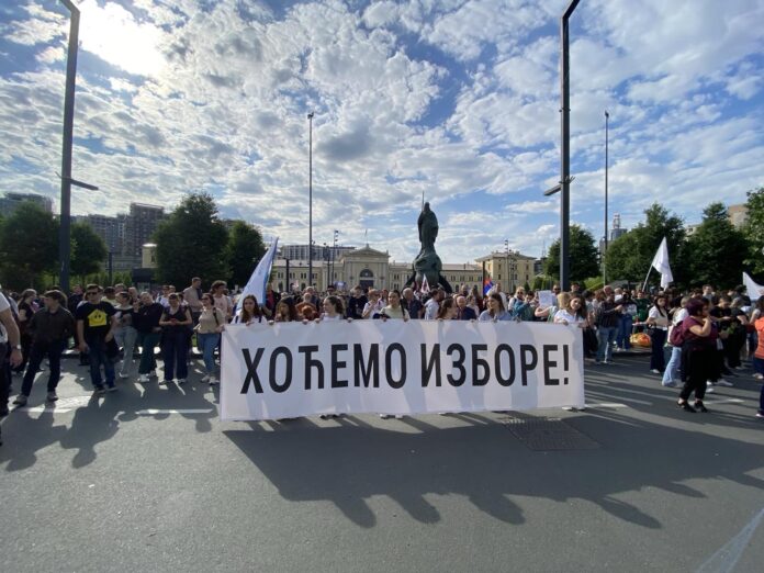 Građani u dijaspori čekaju registraciju za glasanje na izborima u Srbiji
