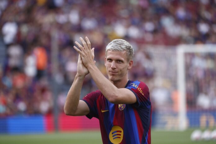 Dani Olmo u dresu Barcelone tokom fudbalske utakmice
