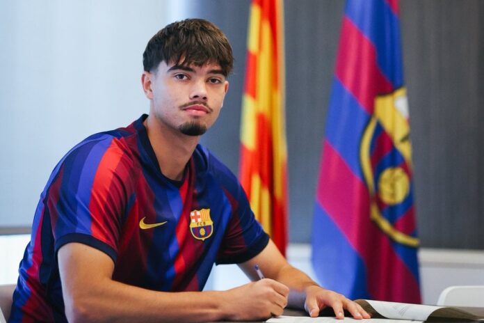 Mirza Ćatović u dresu Barcelone B tokom fudbalske utakmice